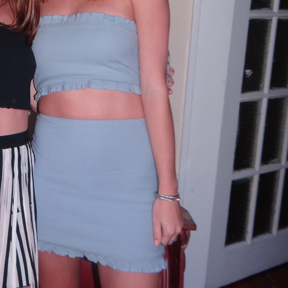 Privacy Please Blue Ruffle Set